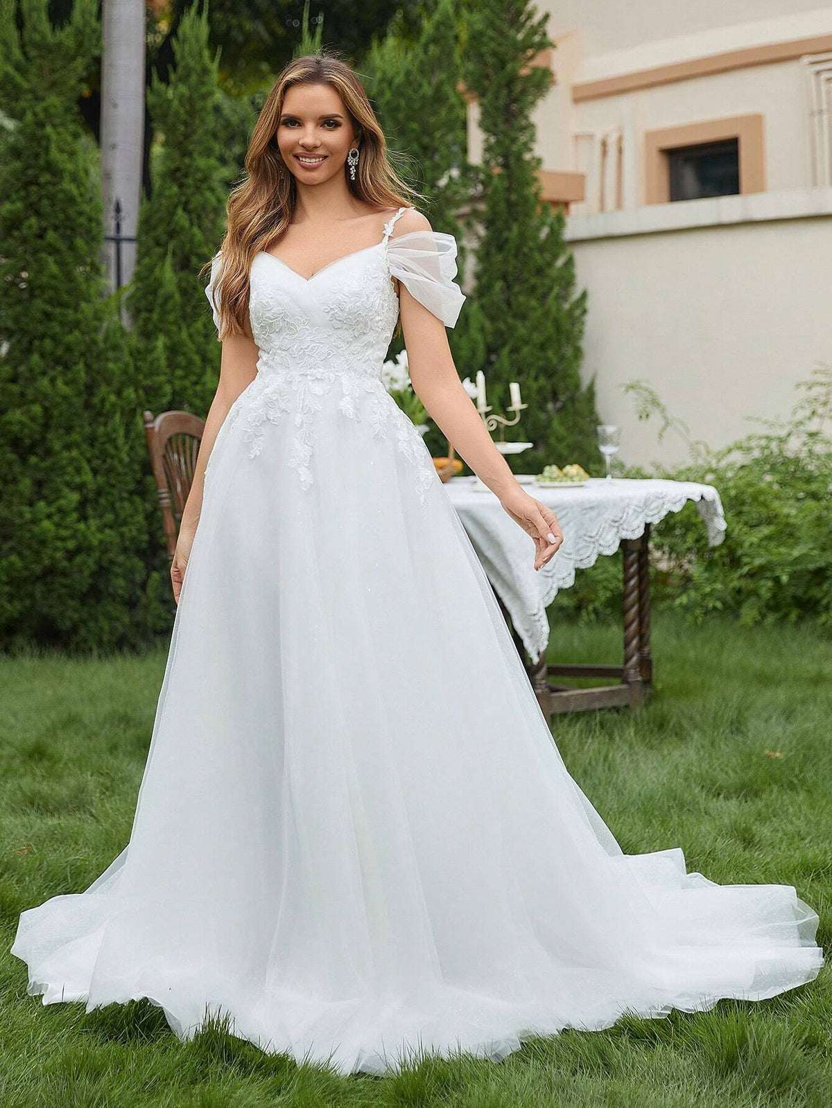 Appliques Cold Shoulder Mesh Wedding Dress