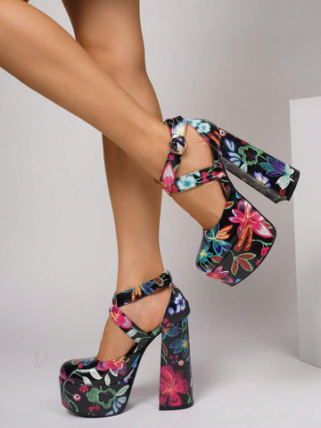 Autumn/Winter 2024 Side Buckle Floral Print Shoes For Women, Round Toe, Waterproof Platform, Retro Chic, Versatile