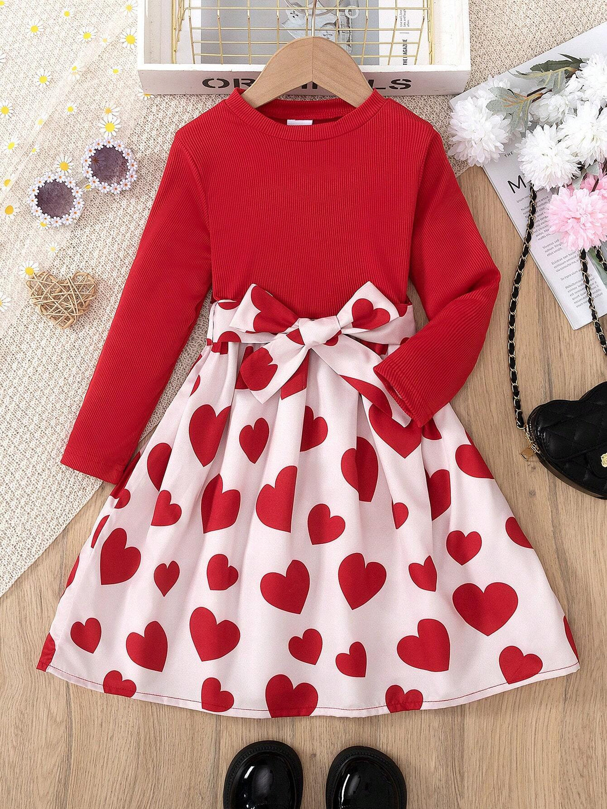 Autumn/Winter Girls' Fashionable Casual Long Sleeve Flare Sleeve Belted Heart Decor Mini Dress