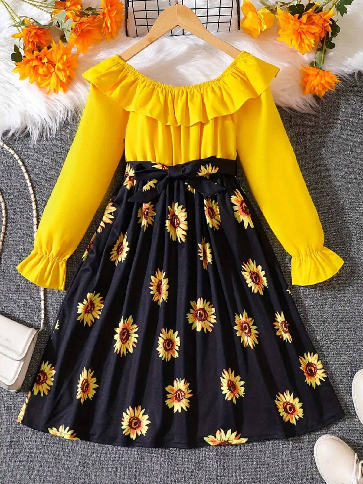 Autumn Yellow Long-Sleeved Dress Yellow Flower Pattern, Suitable For Girls' Clothing