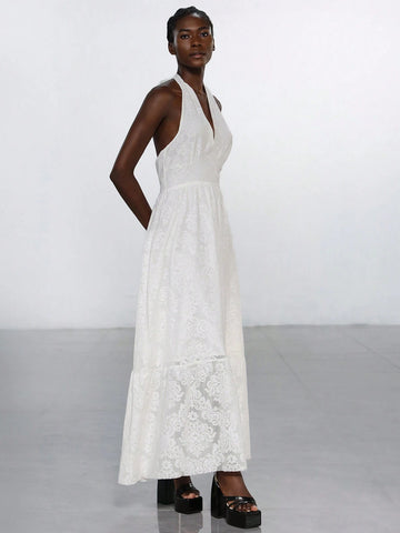 Aveloria Modichic Elegant High-End Design V-Neck Backless Embroidered Long Dress For Women