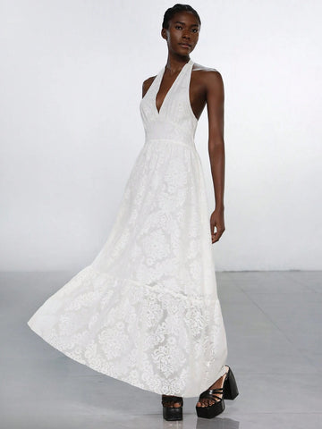 Aveloria Modichic Elegant High-End Design V-Neck Backless Embroidered Long Dress For Women