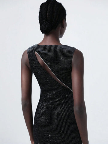 Aveloria Modichic Elegant Korean Flocked Metallic Chain Asymmetric Ruched Side Slit Bodycon Dress, Suitable For Commuting