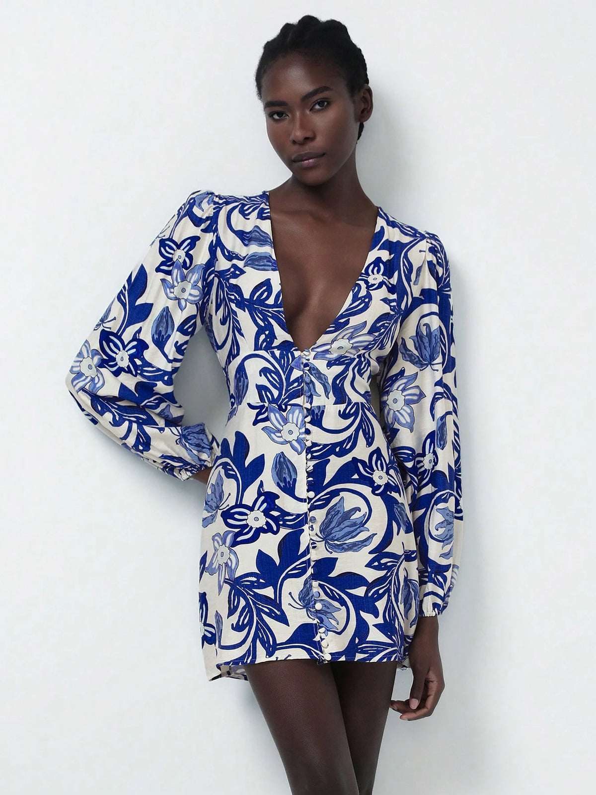 Aveloria Modichic Elegant V-Neck Single Breasted Bamboo Knot Decor Blue Floral Print White Base Slim Fit Short Casual Dress For Women