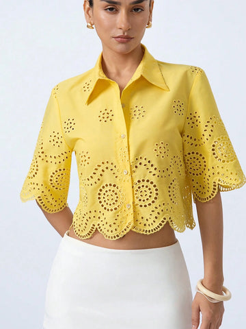 Aveloria Modichic Elegant Vintage Style Casual Round Neck Embroidered Hollow Lace Trim Loose Fit Women Short Blouse