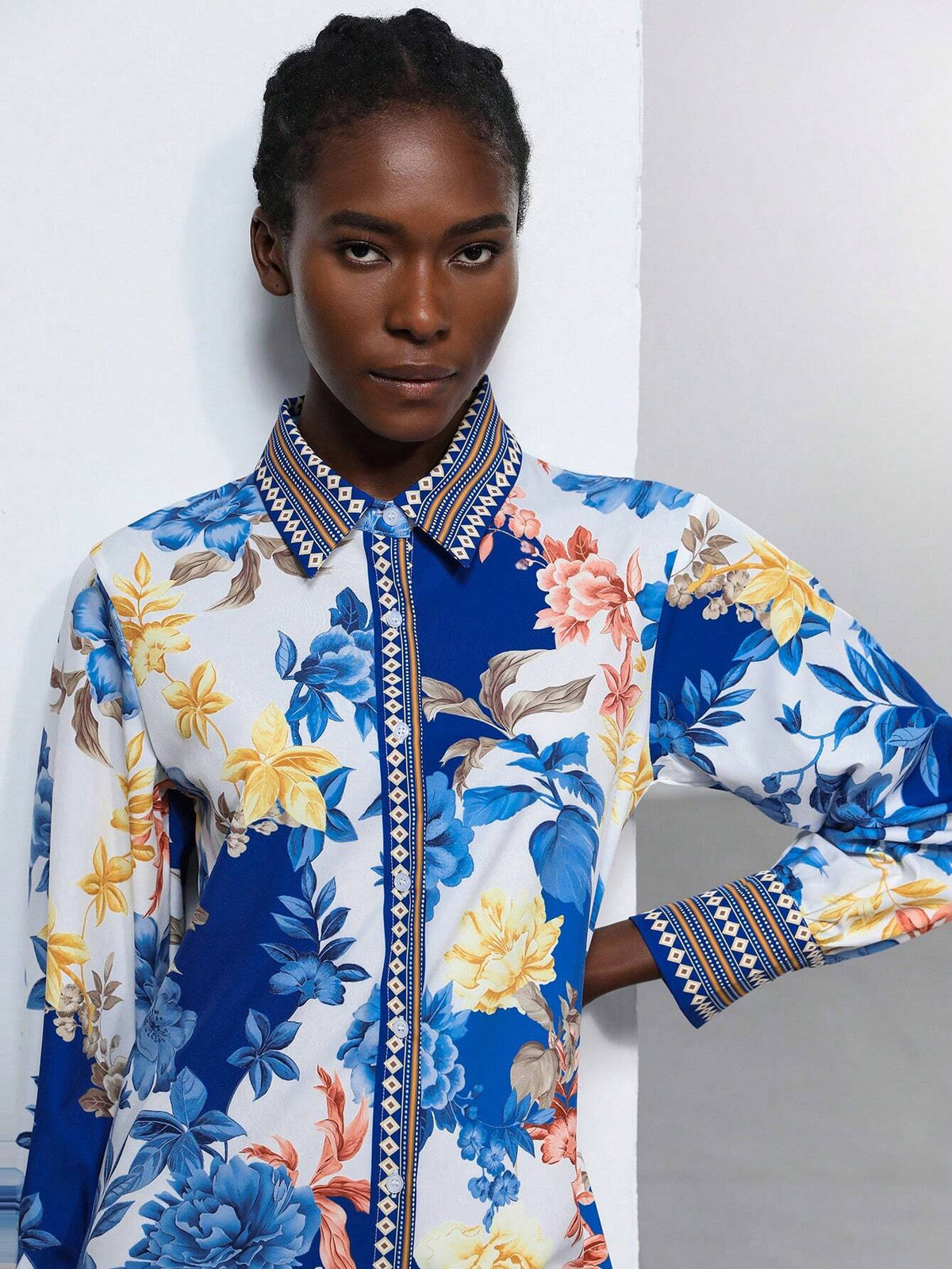 Aveloria Modichic Women's Navy Blue Floral Print Elegant Holiday Dress With Collar, Cinched Waist, And Contrast Panels, 2025 Spring/Summer Colors