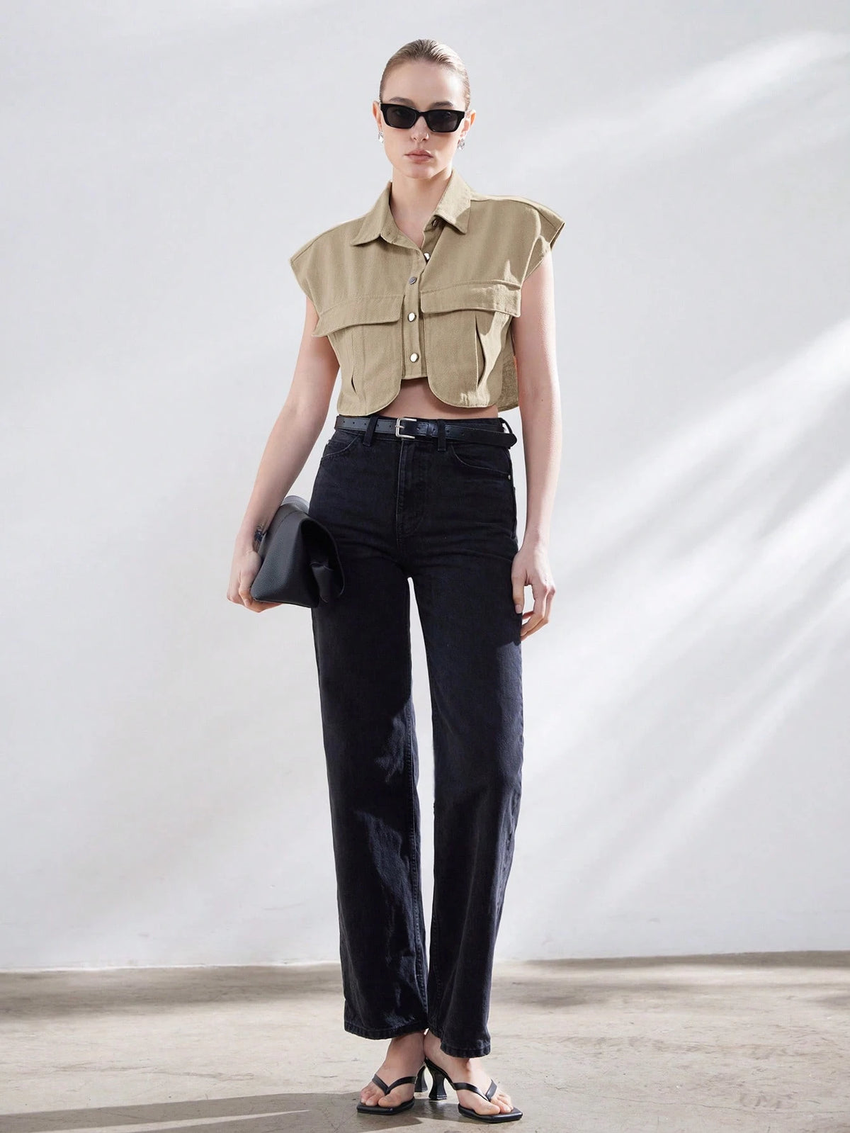 Aveloria Modichic Women's Solid Color Cropped Shirt With Flap Pockets,Ladies Casual Button,Pocket Sleeveless Collar Regular Fit Crop White Batwing Sleeve Shirt