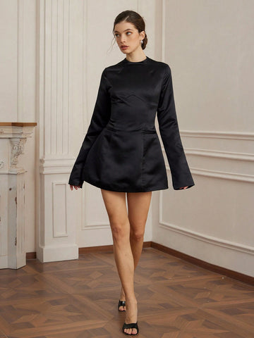 Aveloria Rosie Solid Color High-End Mature Backless Mini Black Dress With Long Sleeves