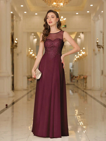 BABYONLINE D.R.E.S.S. Round Neck Sleeveless Embroidered And Beaded Waist-Cinching Evening Dress