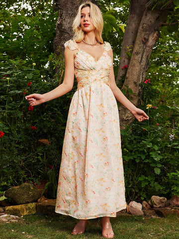 Back Tie Wood Ear Edged Bridesmaid Dress With Toothpick Bar Skirt, Decorated With Fresh Small Flowers