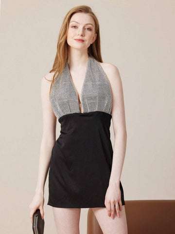 Backless Rhinestone Embedded Halter Neck Summer Dress