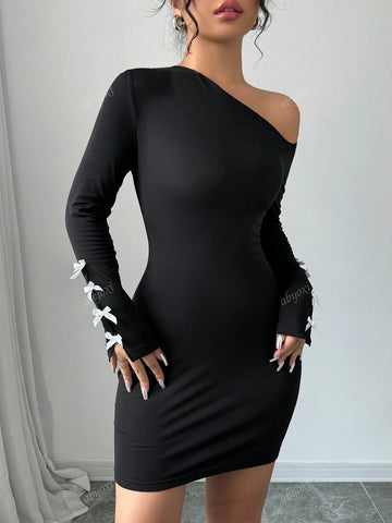 Black Color Sexy Off Shoulder Long Sleeve With Hollow Bow-Knot Contrast Design Bodycon Mini Dress,Dating,Romantic,Simple,Elegant,Hot Girl,Young Hot,Fashionable,Autumn And Winter New Women's Clothing