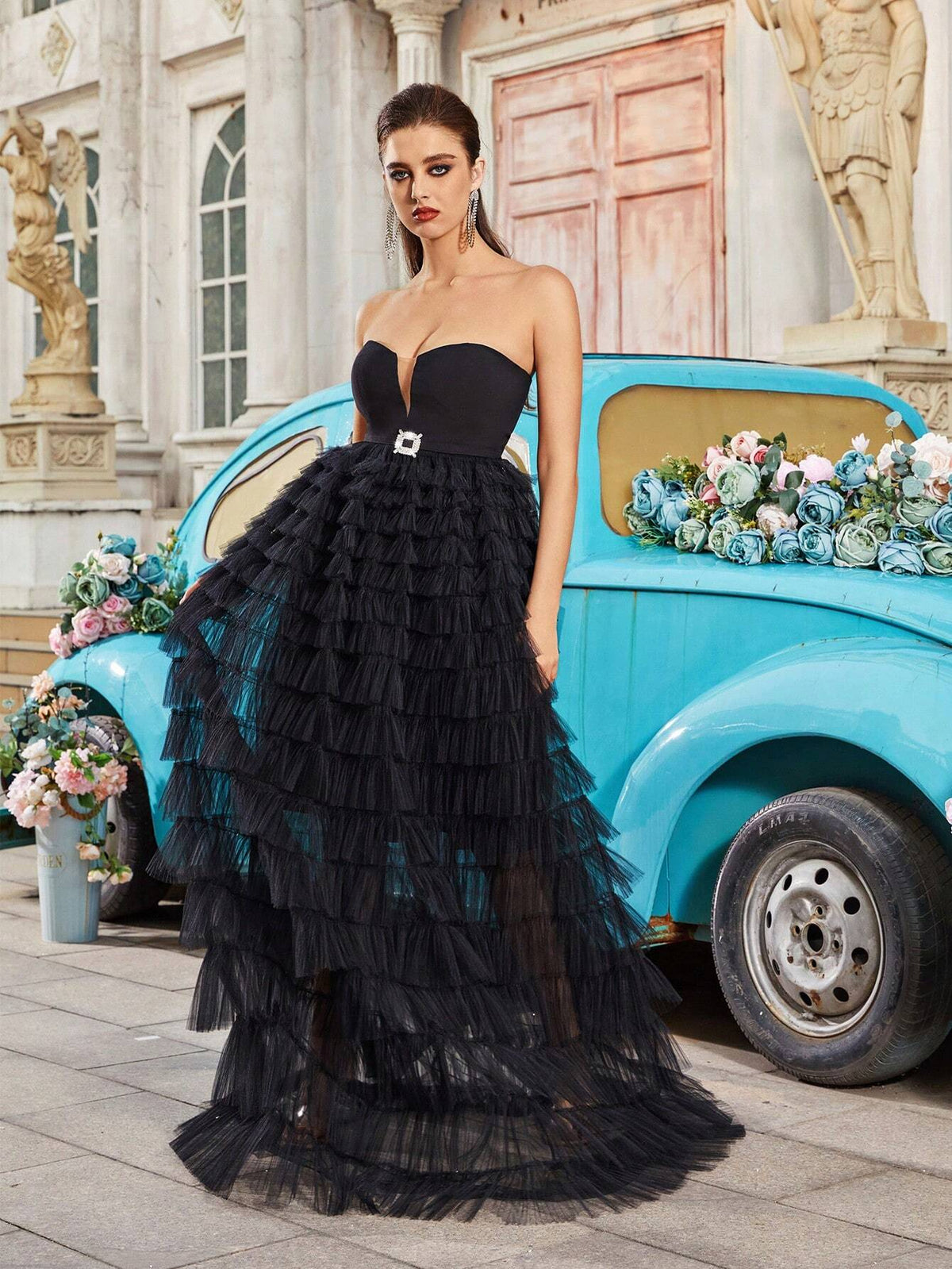 Black Strapless Fashionable Party Outfit With Tulle Skirt