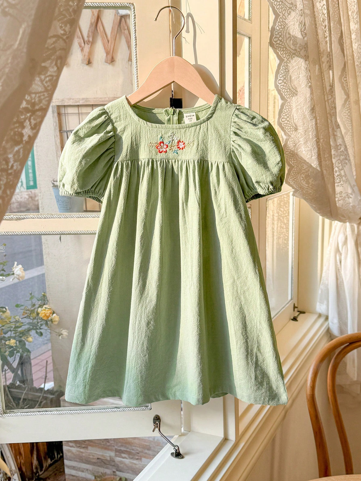 Blossori Young Girls Elegant French Style Green Embroidered Woven Dress With Puff Sleeves, Spring/Summer