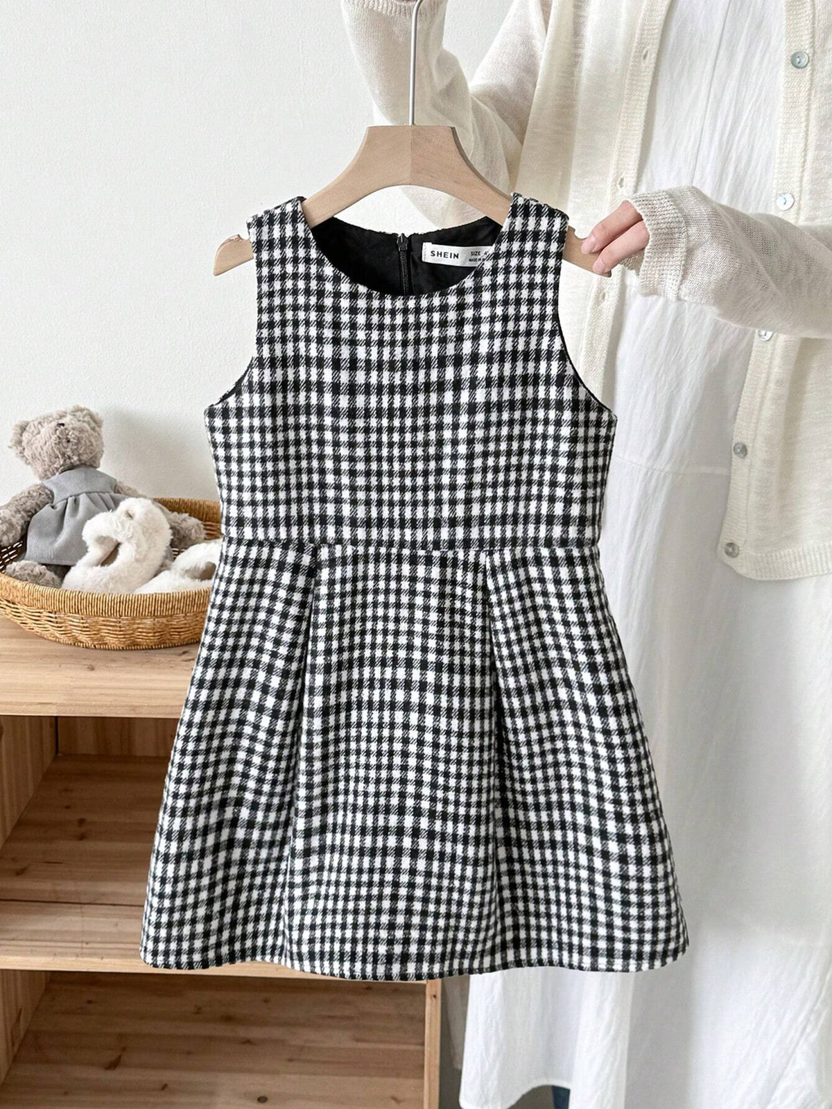 Blossori Young Girls French Elegant Black And White Plaid Woven Fitted Sleeveless Dress, Autumn/Winter