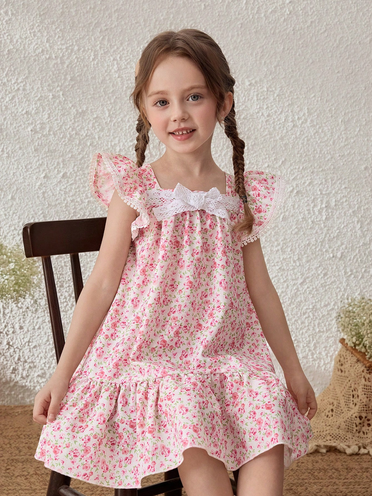 Young Girl's Sweet Ditsy Floral Ruffle Sleeve Dress, Summer