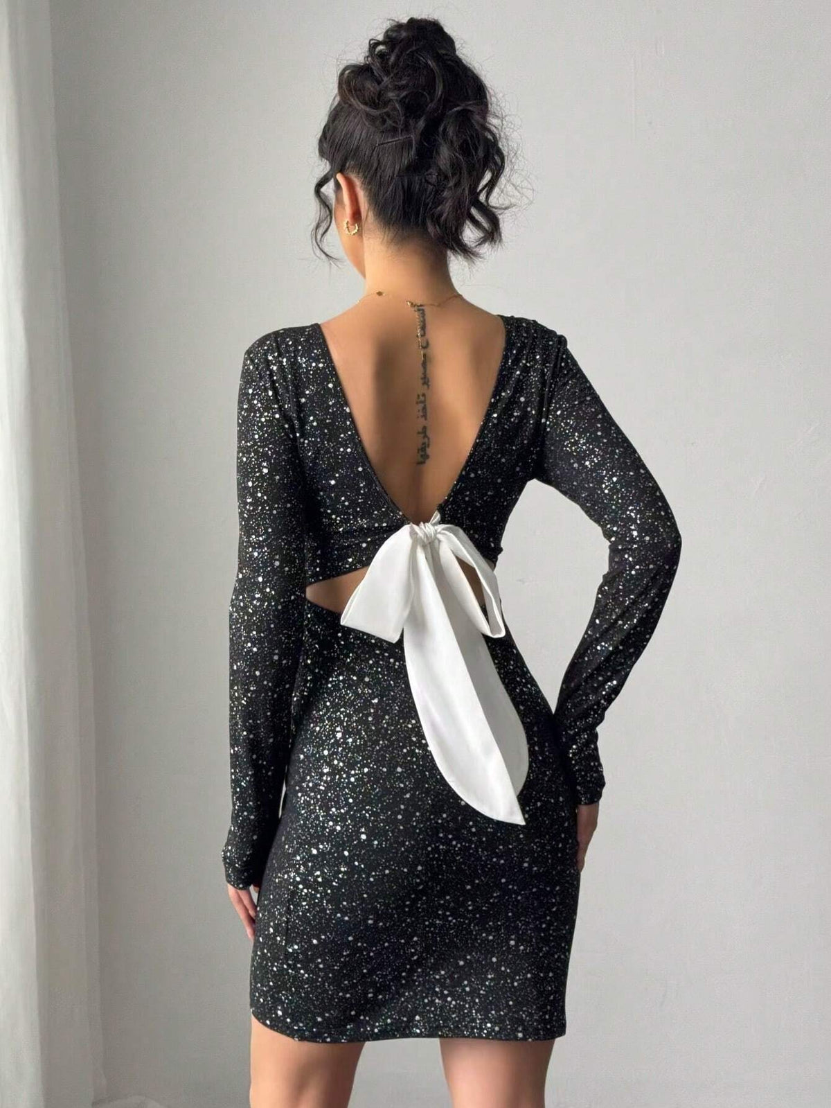 Bow Tie Backless Mini Dress, Casual Minimalistic Fashion For Everyday Wear