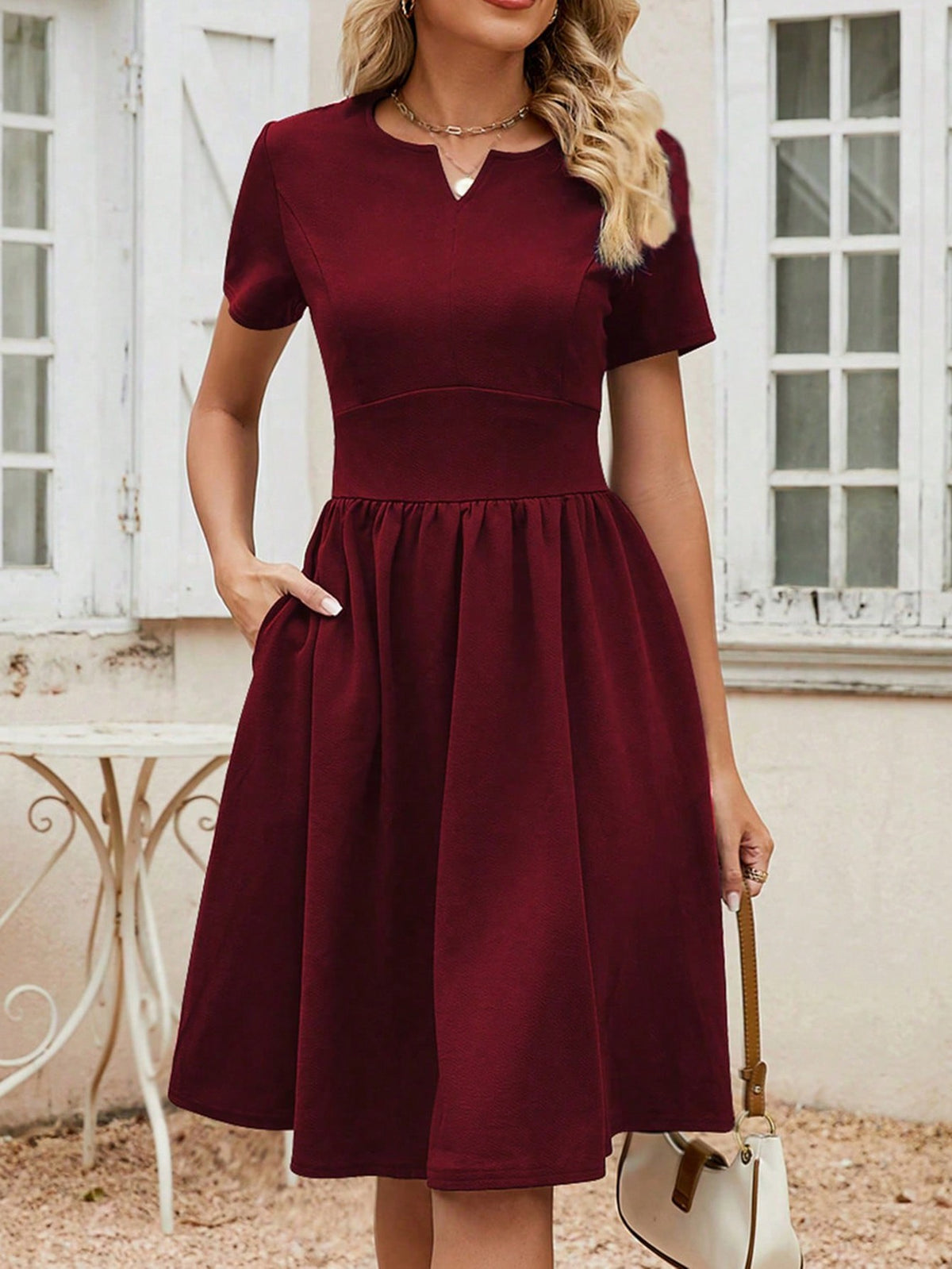 Burgundy Vintage Short Sleeve A-Line Dress With Notch Neckline And Flared Hem