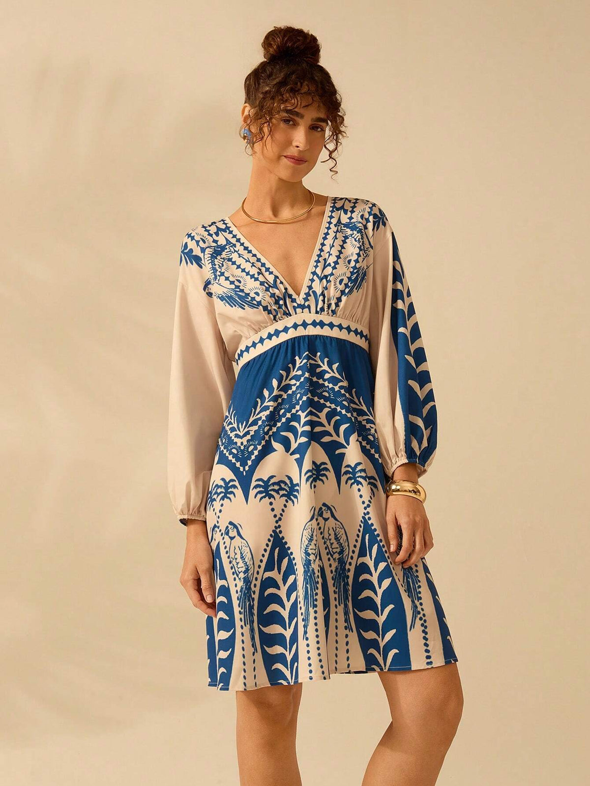 CAJUNI Women Boho Tropical Coconut Tree, Parrot Blue Print, Deep V-Neck Lantern Sleeve Long Sleeve Dress, Holiday Casual Beach Dress