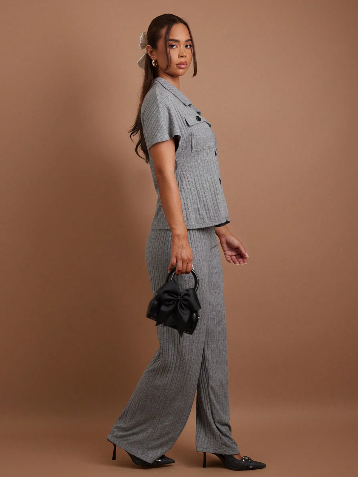 COSMINA Women 2pcs/Set Casual Solid Color Short Sleeve Top And Pants Set, Autumn