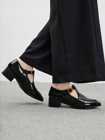 Women's Retro Hollow Out Design Square Toe Block Heel Mid Heel Pumps,