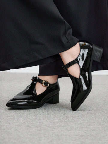 Women's Retro Hollow Out Design Square Toe Block Heel Mid Heel Pumps,