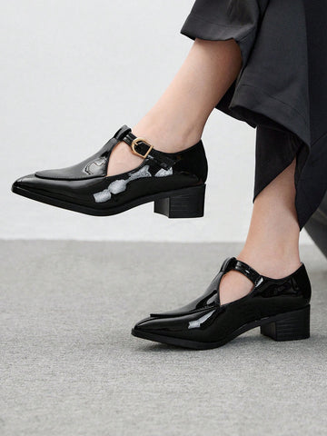 Women's Retro Hollow Out Design Square Toe Block Heel Mid Heel Pumps,