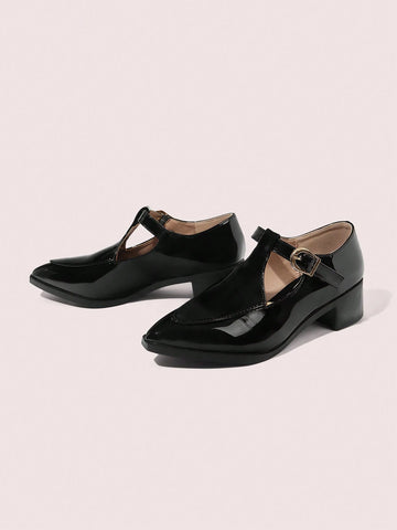 Women's Retro Hollow Out Design Square Toe Block Heel Mid Heel Pumps,