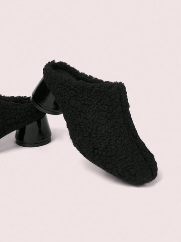Plus Size Red Furry Comfortable Casual Slip-On Slippers For Women,