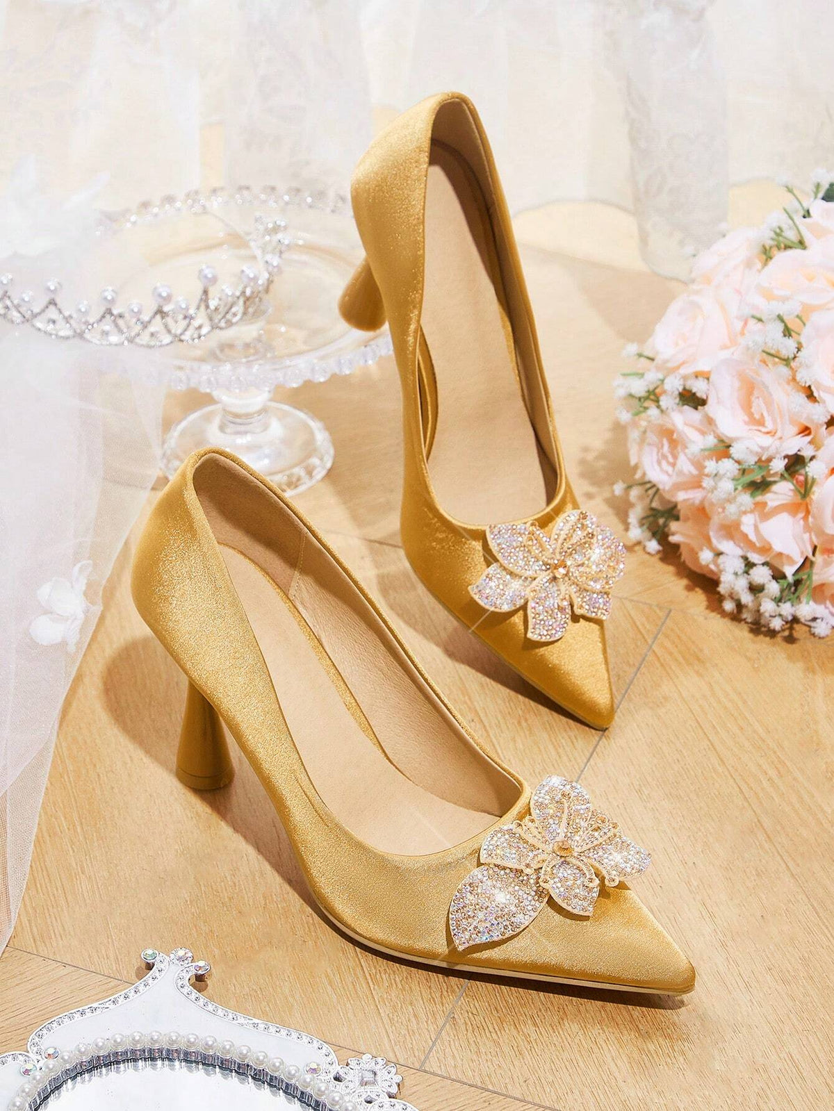 Women's Pointed Toe Floral Embellished Minimalist High Heel Pumps,