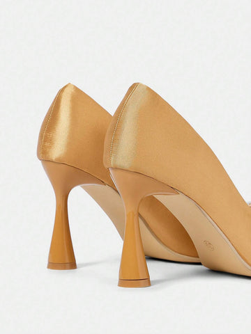 Women's Pointed Toe Floral Embellished Minimalist High Heel Pumps,