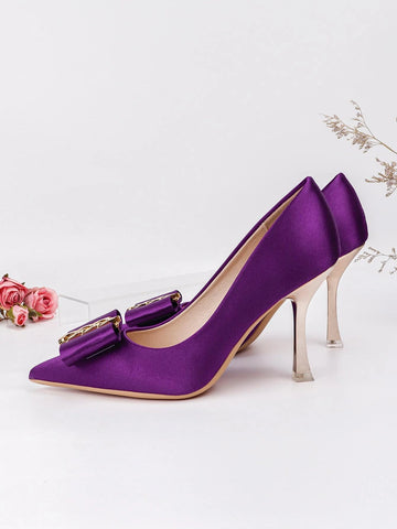 Chain & Bow Decor Point Toe Heeled Court Pumps