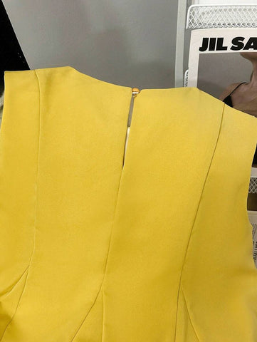 Women's Sleeveless Layered Ruched Blouse, Cold Shoulder Babydoll Top For Summer