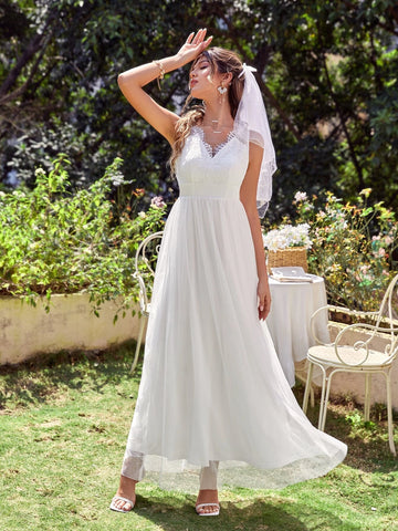 Contrast Eyelash Lace Mesh Hem Wedding Dress Without Veil