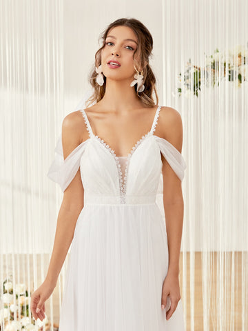 Contrast Lace Cold Shoulder Lace Up Back Mesh Wedding Dress