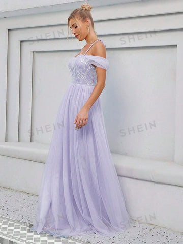 Contrast Lace Cold Shoulder Mesh Wedding Dress