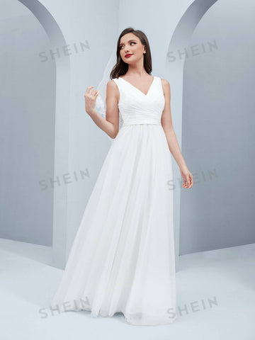 Contrast Lace V-neck Floor Length Mesh Wedding Dress Without Veil