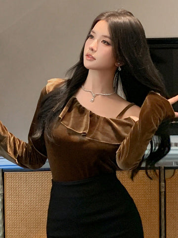 1pc Women Solid Color Ruffle Trim Ruffle Long Sleeve Velvet Blouse
