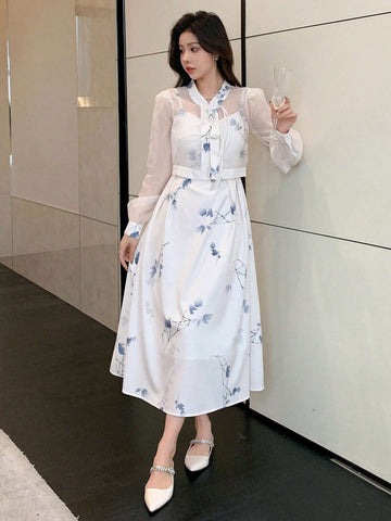 DAZY 2pcs/Set Ink And Wash Style Buttoned Crop Top & Printed Strap Dress