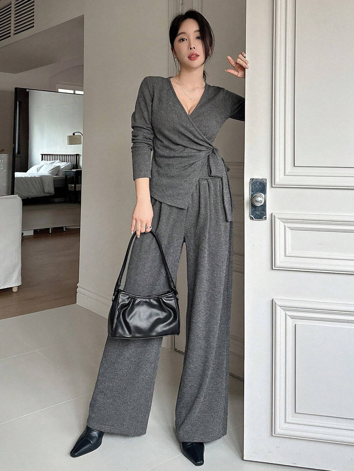 DAZY 2pcs/Set Women Solid Color V-Neck Tie-Up T-Shirt And Wide Leg Pants