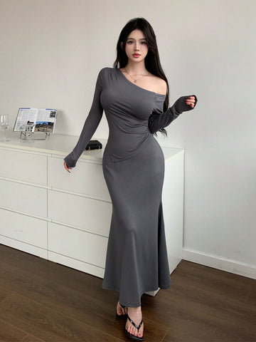 DAZY 2pcs/Set Women's Off Shoulder Slim Fit Ruched Long Sleeve T-Shirt And Bodycon High-Low Hem Skirt