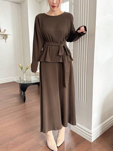 DAZY 2pcs Women Set: Solid Color Loose Drawstring Round Neck T-Shirt And Skirt