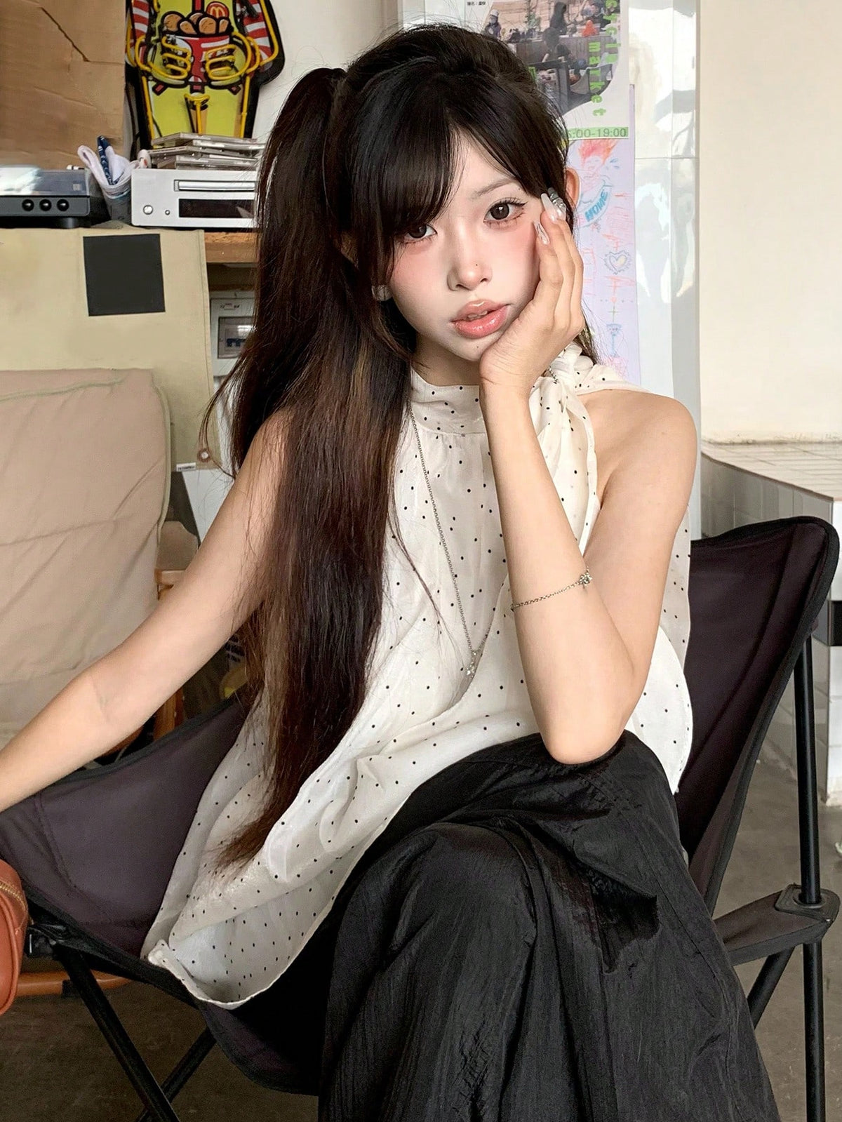 DAZY Bowknot Neck Loose Polka Dot Sleeveless Blouse