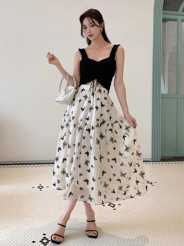 DAZY Butterfly Print Flared Hem Skirt