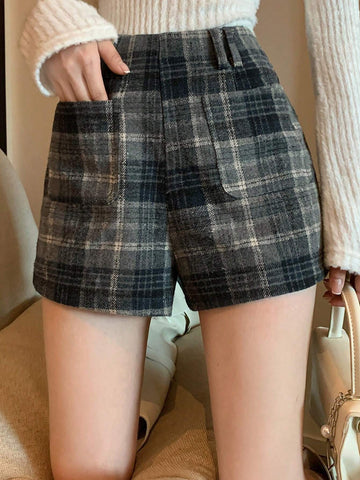 DAZY Collegiate Vintage Plaid Casual Straight Leg Shorts For Women, Belt Not Included