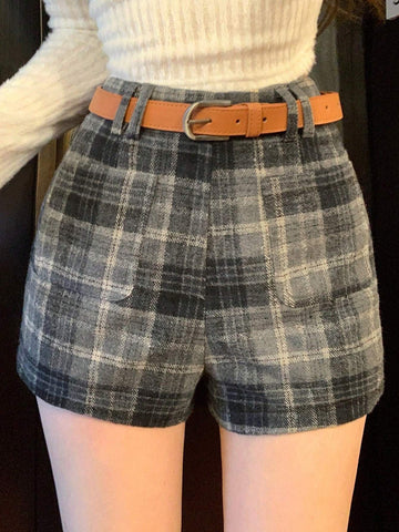 DAZY Collegiate Vintage Plaid Casual Straight Leg Shorts For Women, Belt Not Included