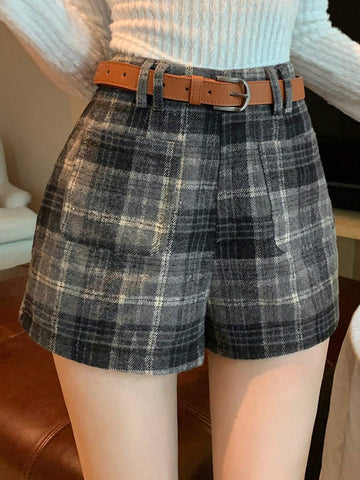 DAZY Collegiate Vintage Plaid Casual Straight Leg Shorts For Women, Belt Not Included