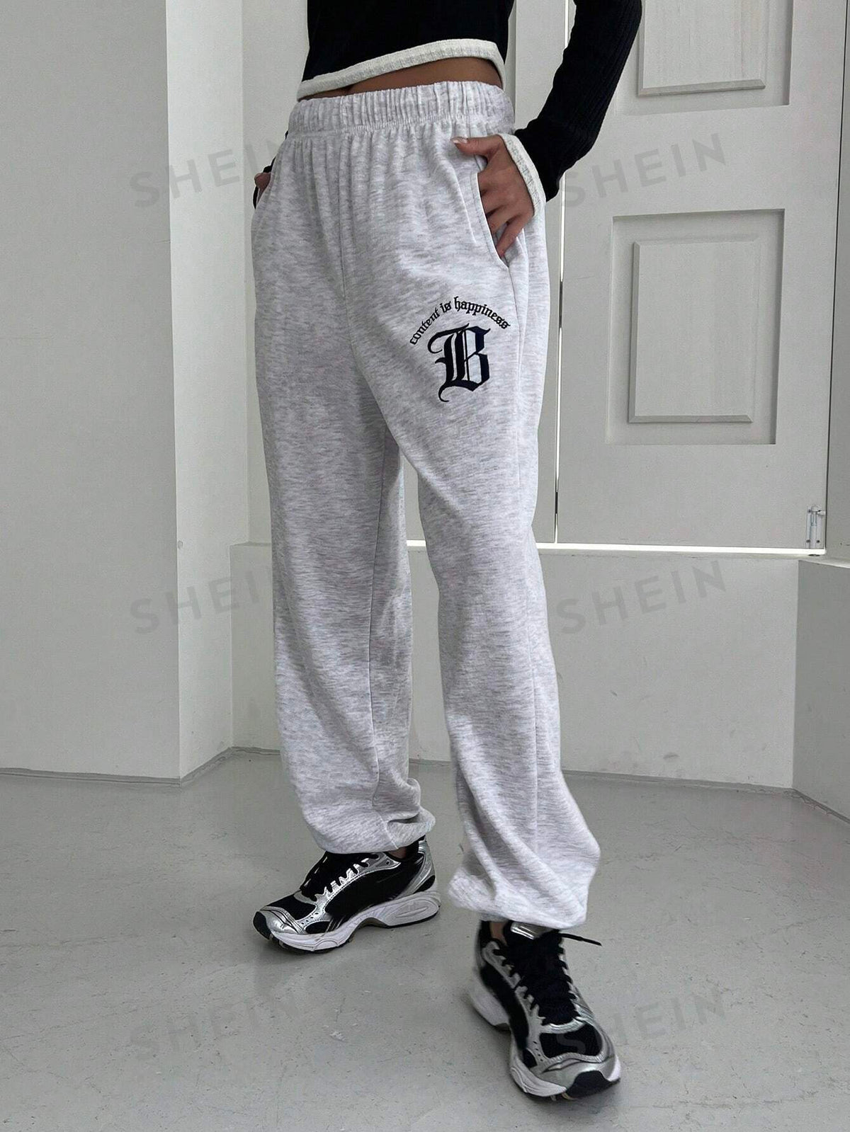 DAZY Embroidery Letter Pattern Drawstring Waist Sweatpants