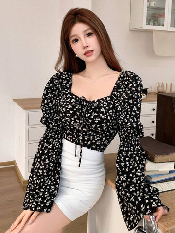 DAZY Floral Print Short Bell Sleeve Crop Top For Women With Tie And Pleats