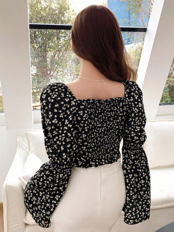 DAZY Floral Print Short Bell Sleeve Crop Top For Women With Tie And Pleats